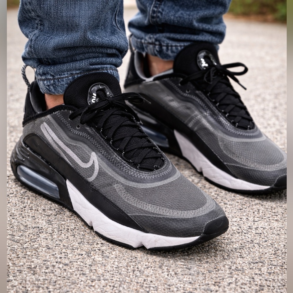 Nike Air Max 2090 Black Grey Men’s Size 11.5 CK2612-002 Running Sneakers Shoes - Picture 1 of 13
